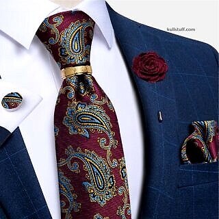 Luxury Wine Paisley